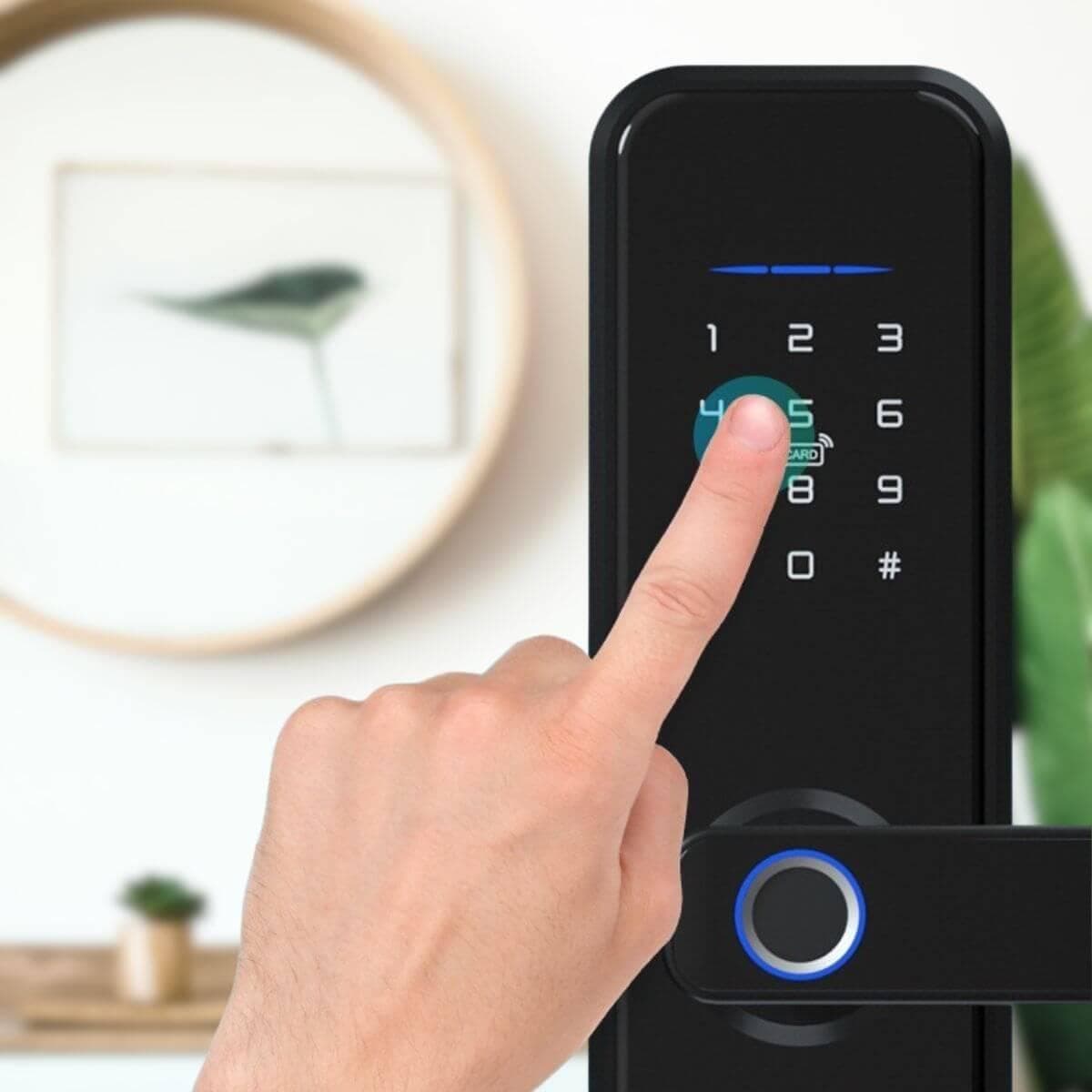 Serrure connectée électronique avec lecteur d'empreinte — Smartacces